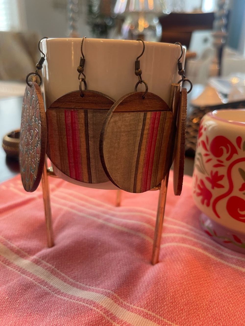 2️⃣Pair Wooden Stripe Drop Earrings - Pink and Brown (L/M)